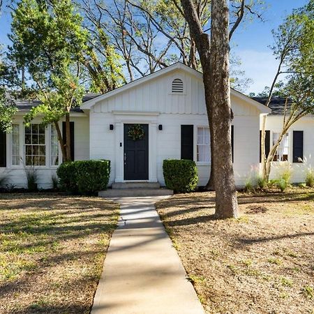 Luxury Bungalow Near Main W Hot-Tub And Firepit Vila Fredericksburg Exterior foto